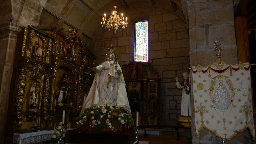 La Virgen de Darbo, ayer en el templo.   | // GONZALO NÚÑEZ