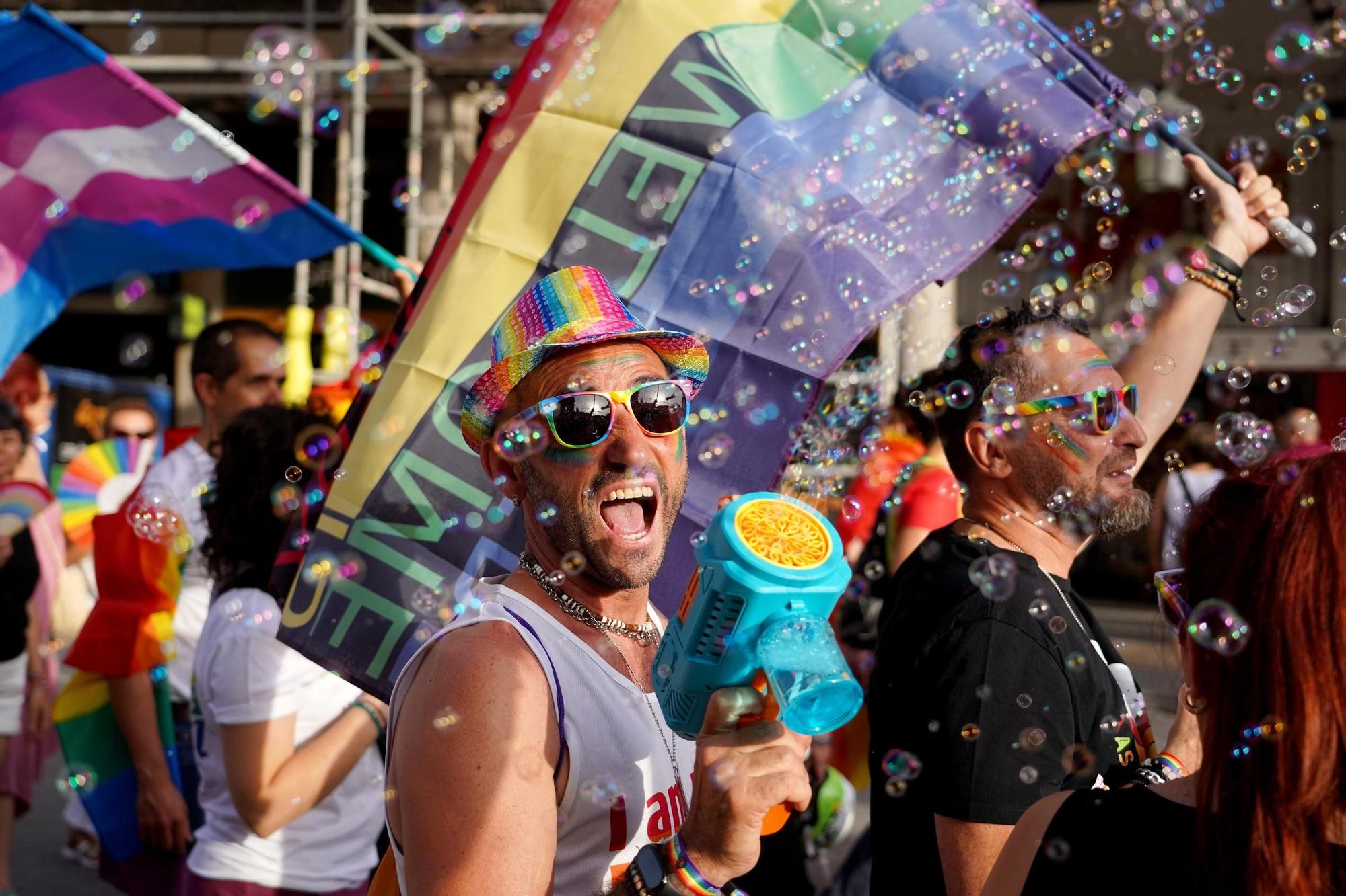 GALERÍA: La anifestación Día del Orgullo LGTBI de Valladolid, en imágenes