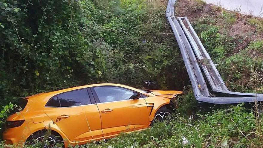 El lugar en el que quedó el automóvil accidentado.