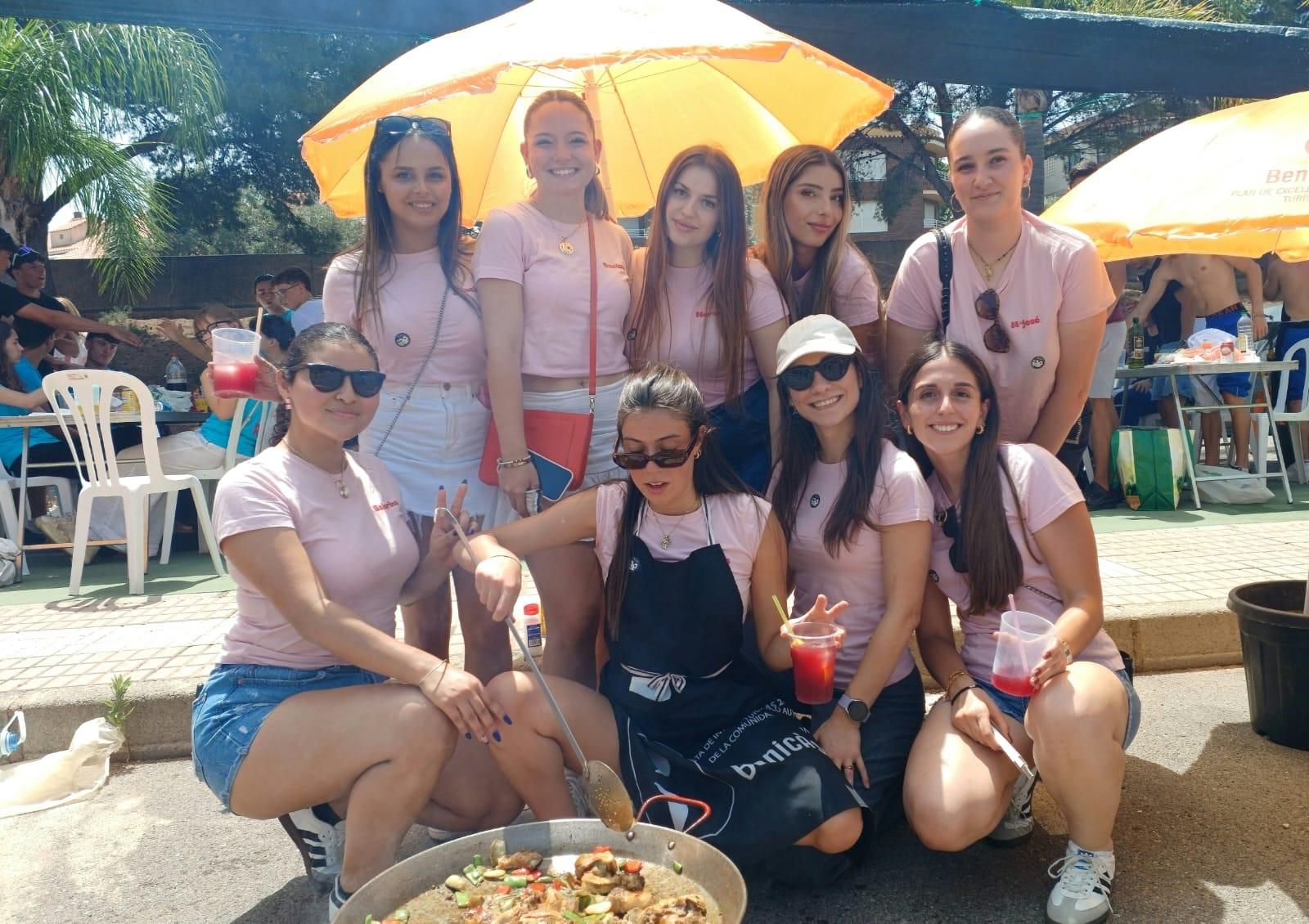 Las imágenes del primer concurso de paellas entre peñas de Benicàssim