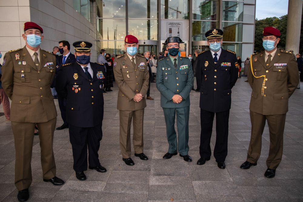 Llegada de invitados a la gala de entrega de los Premios Levante-EMV 2021