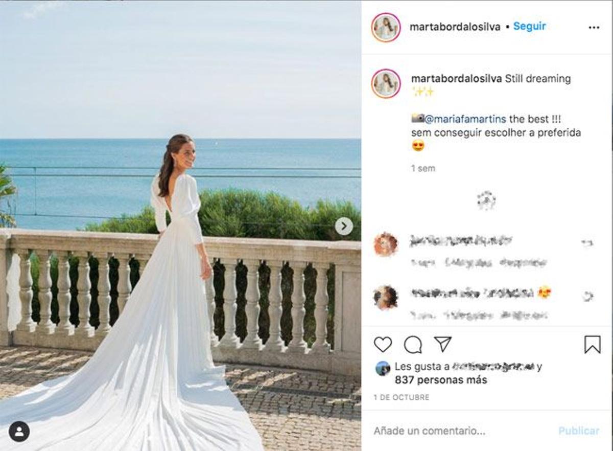 La impresionante cola plisada del vestido de novia de Marta Bordalo