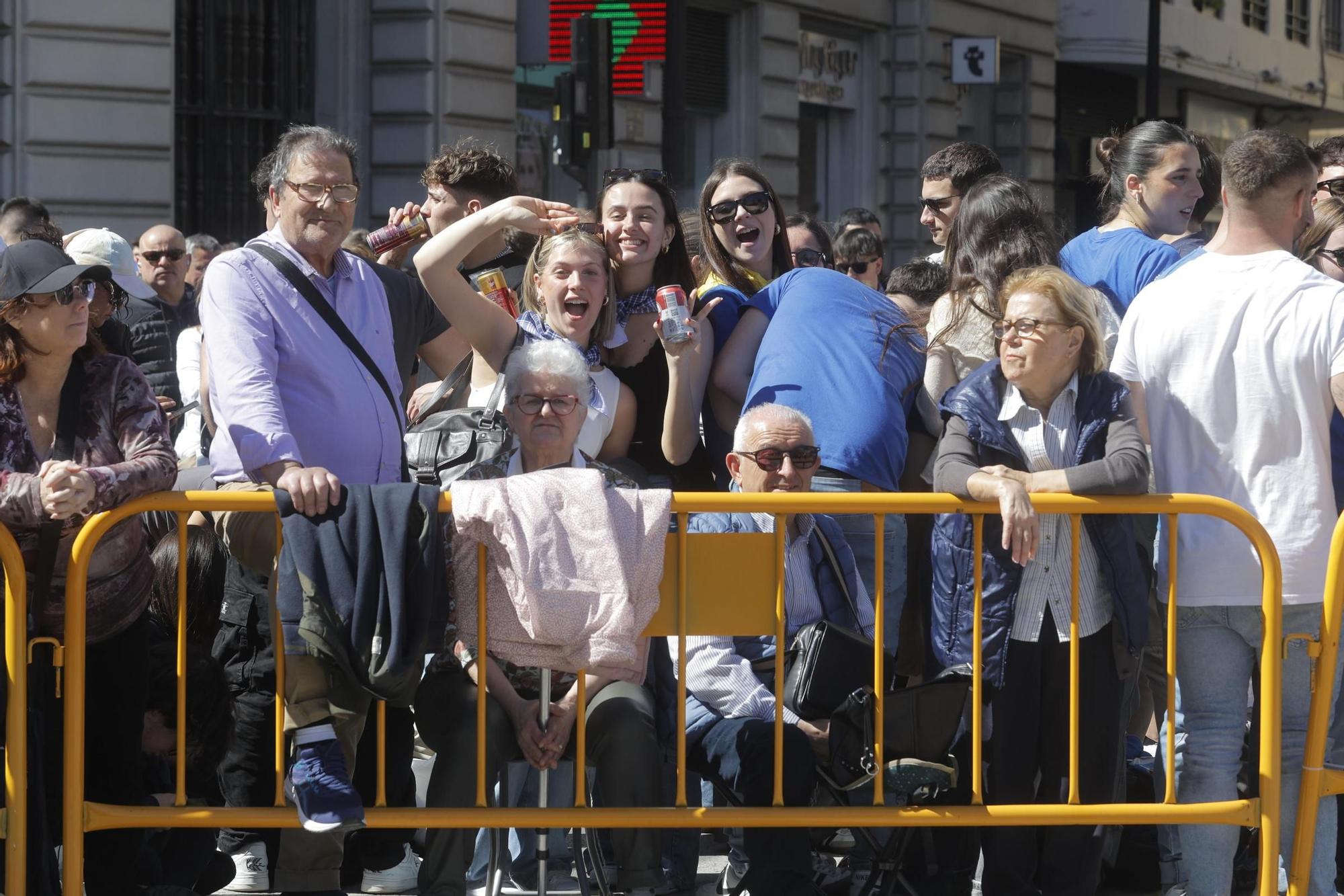 Búscate en la mascletà del 12 de marzo