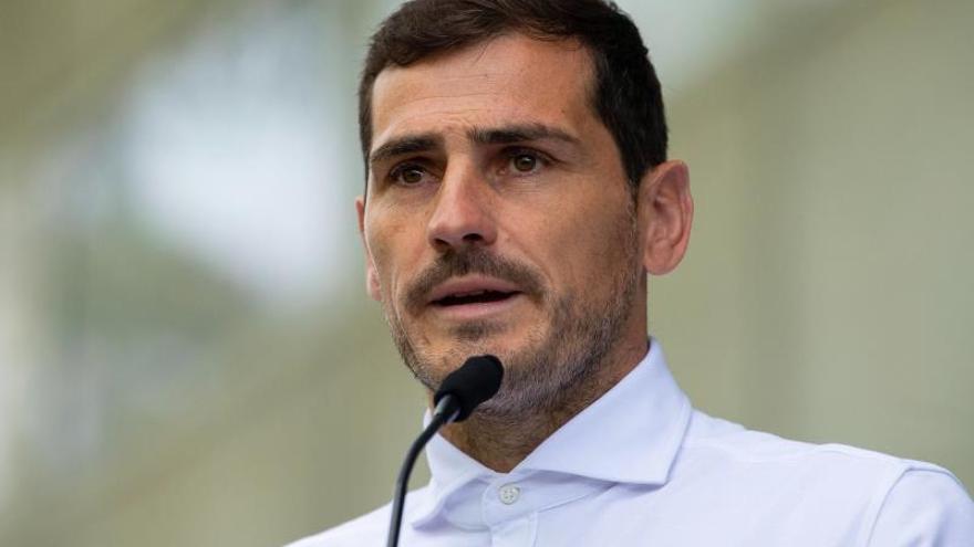Casillas pide &quot;tranquilidad&quot; ante los rumores de su retirada definitiva