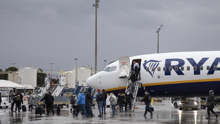 Ryanair agraeix la cooperació dels empleats per evitar el tancament a Girona