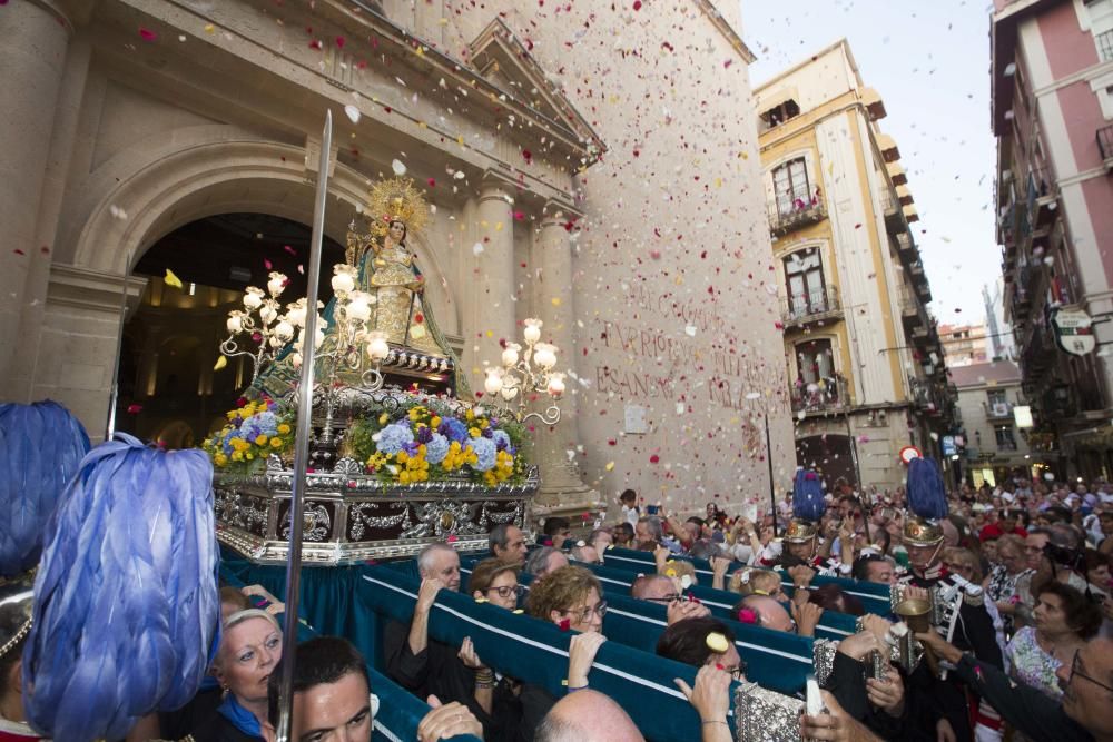 Procesión de la Virgen del Remedio en Alicante