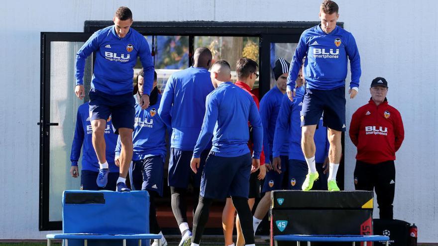 Gayà, Parejo y Guedes, listos para la Champions