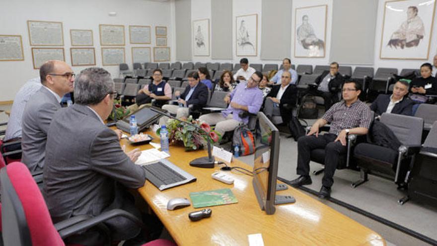 Los Decanos reunidos en la Universidad de Alicante