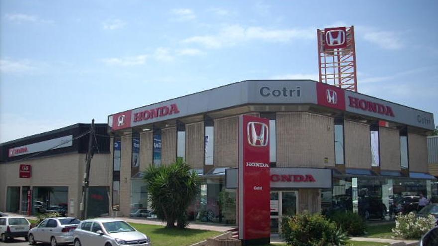 Una imagen exterior de Honda Cotri, uno de los muchos concesionarios en la provincia que dispone de promociones estos días.