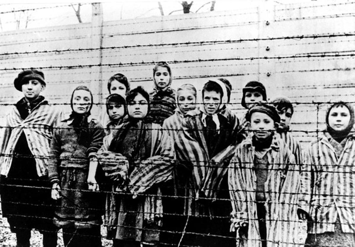 Niños prisioneros en Auschwitz.