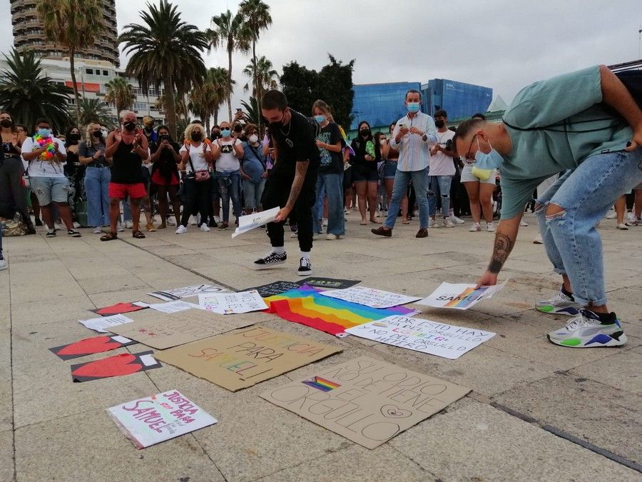 Concentración en Las Palmas de Gran Canaria por el asesinato homófobo de Samuel