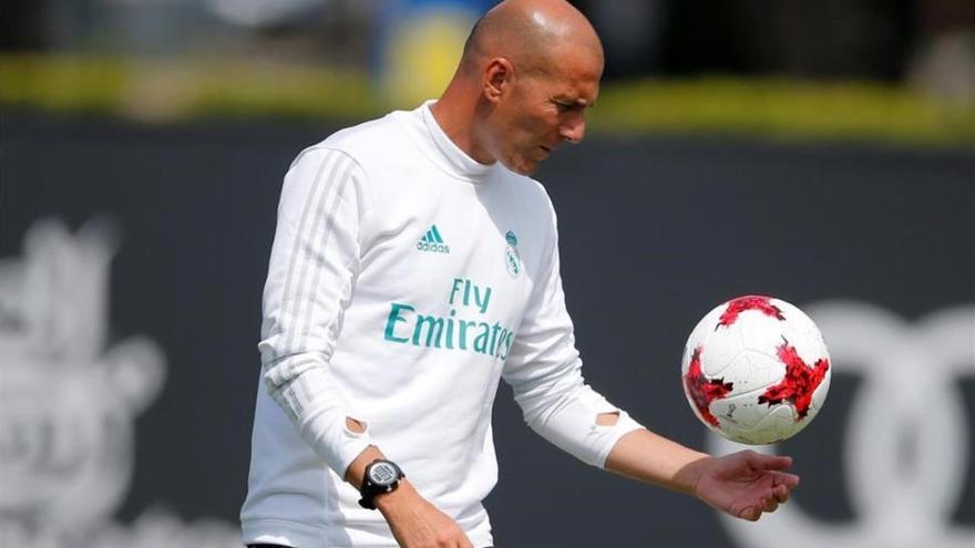 Zidane renueva tres años con el Real Madrid