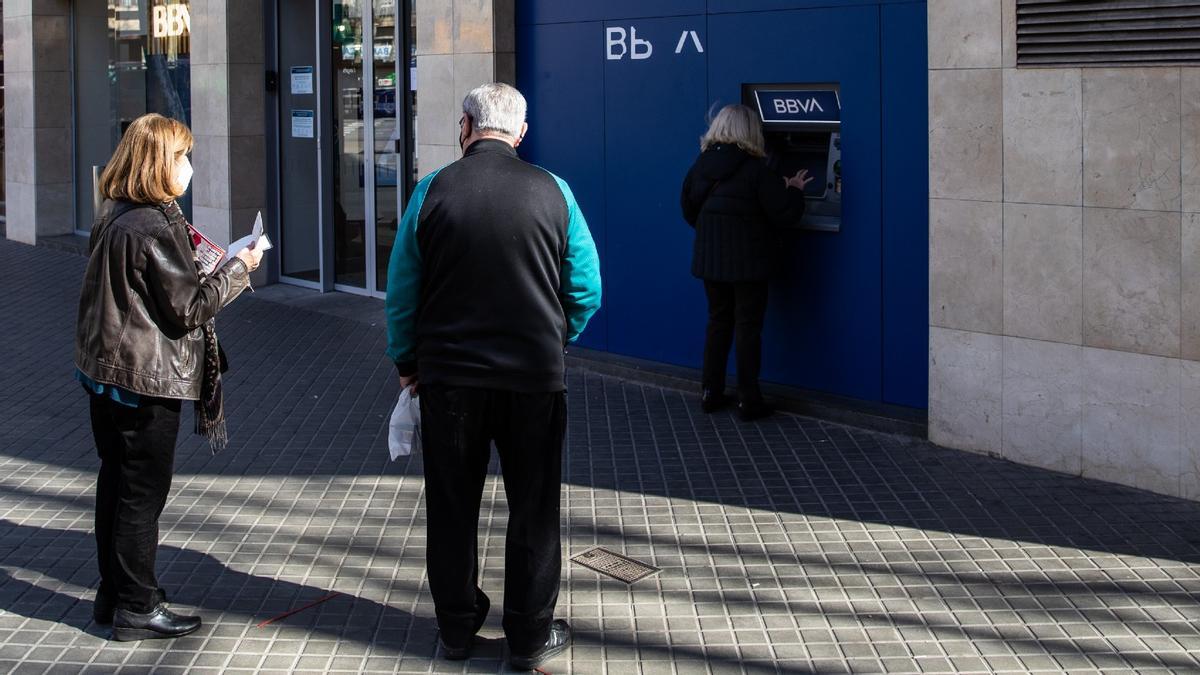 ¿A quina edat podràs jubilar-te i cobrar el 100% de pensió? | CERCADOR