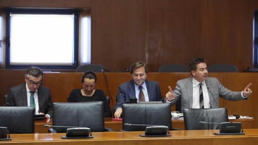 El PP defiende el paro de secretarios interinos contra una bolsa de trabajo caciquil