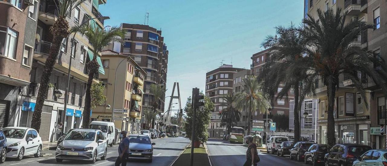 La calle Pedro Juan Perpiñán donde irá el nuevo carril bici