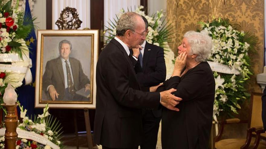 Fallece a los 91 años Manuel Alcántara, decano de los periodistas