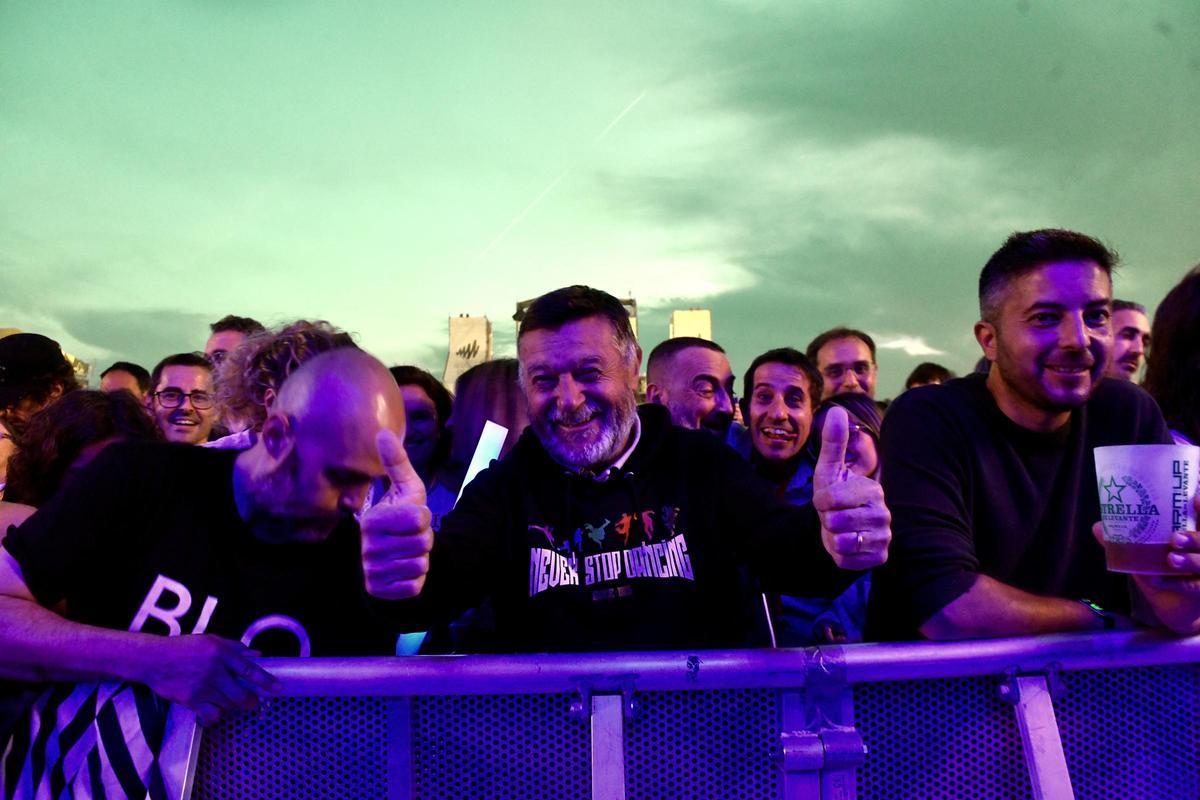 Todas las imágenes de la actuación de Bloc Party en el Warm Up