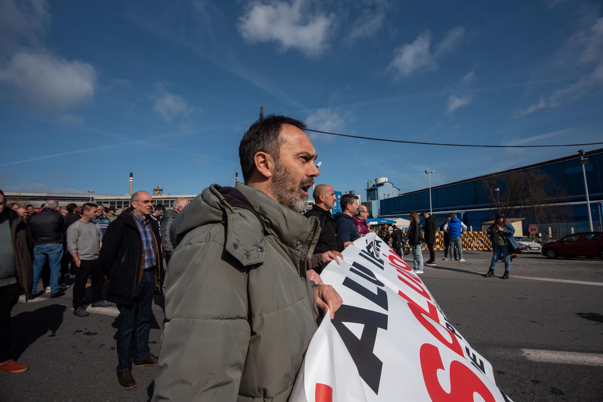 Protesta de trabajadores de Alu Ibérica