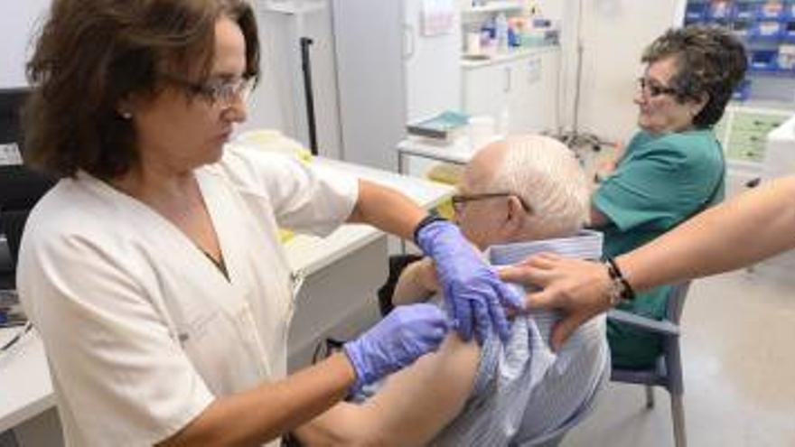 El frío anima a los castellonenses a vacunarse contra la gripe