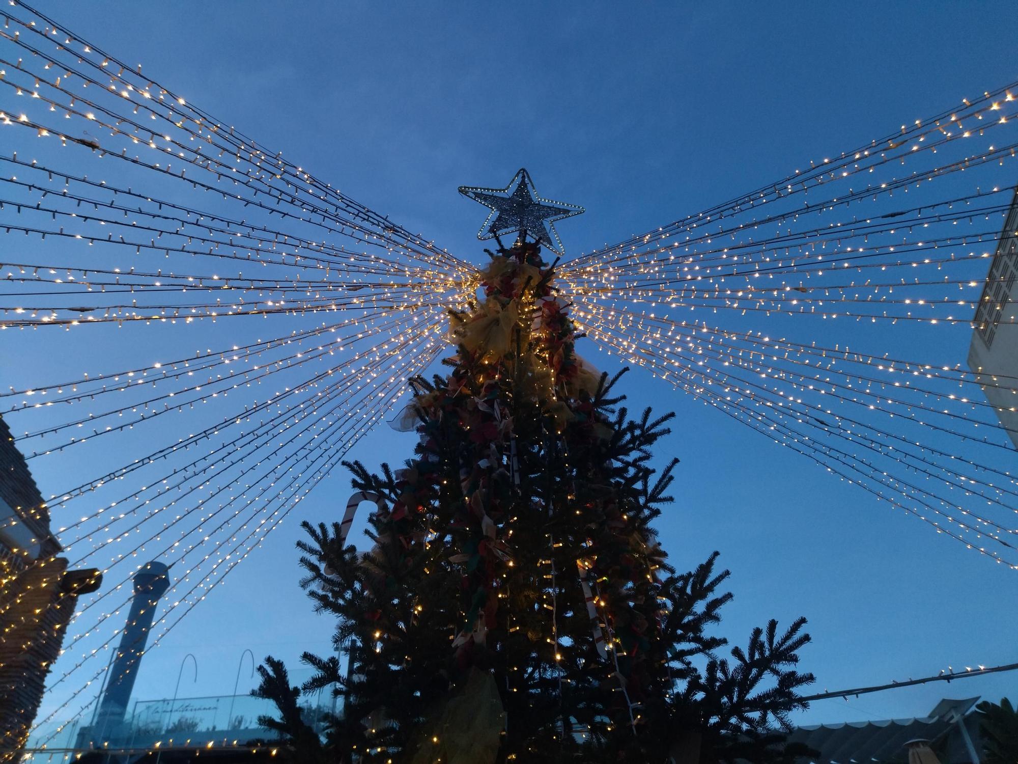 La Navidad resplandece en Els Magazinos de Dénia