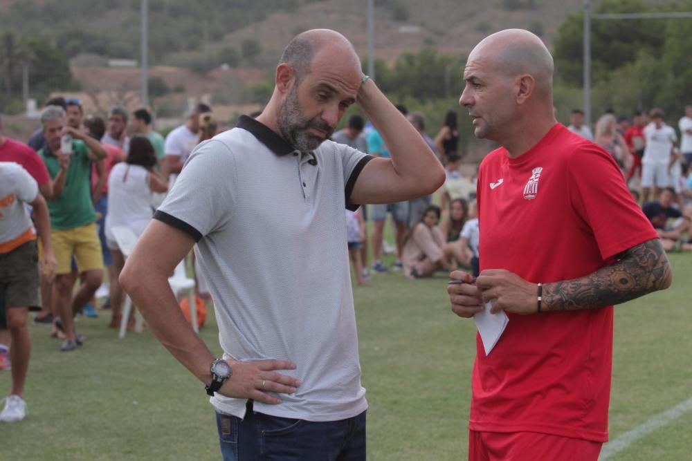 Partido de fútbol amistoso entre FC Cartagena y Mar Menor