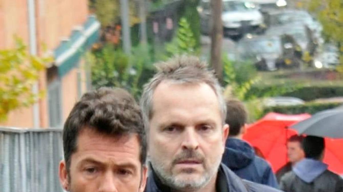 Nacho Palau y Miguel Bosé por la calle