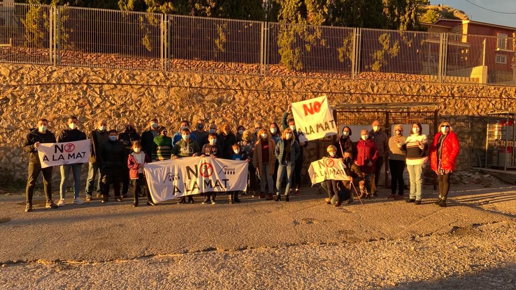 Mil personas dicen ‘no’ al proyecto de la MAT en Castelló