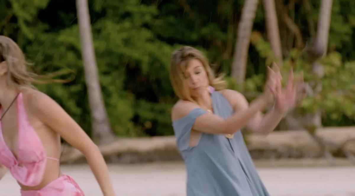 Sandra Barneda ha recibido un 'cocazo' al rebotar en el espejo