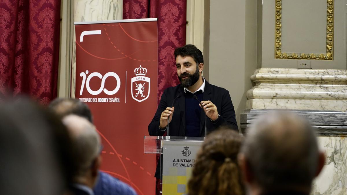 Javier Mateo en la presentación del centenario de la RFEH