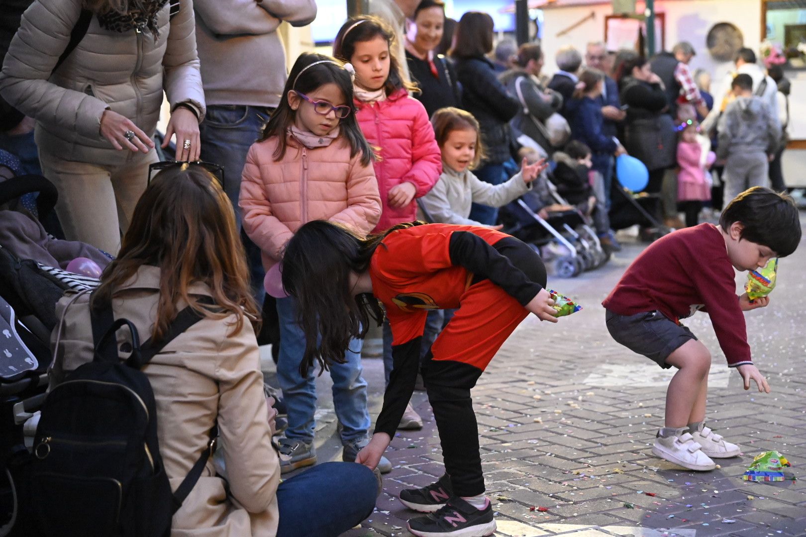 Desfile de collas y carros