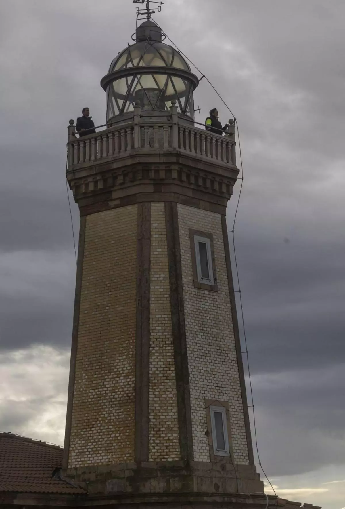 El Faro de Avilés brillará con más luz propia