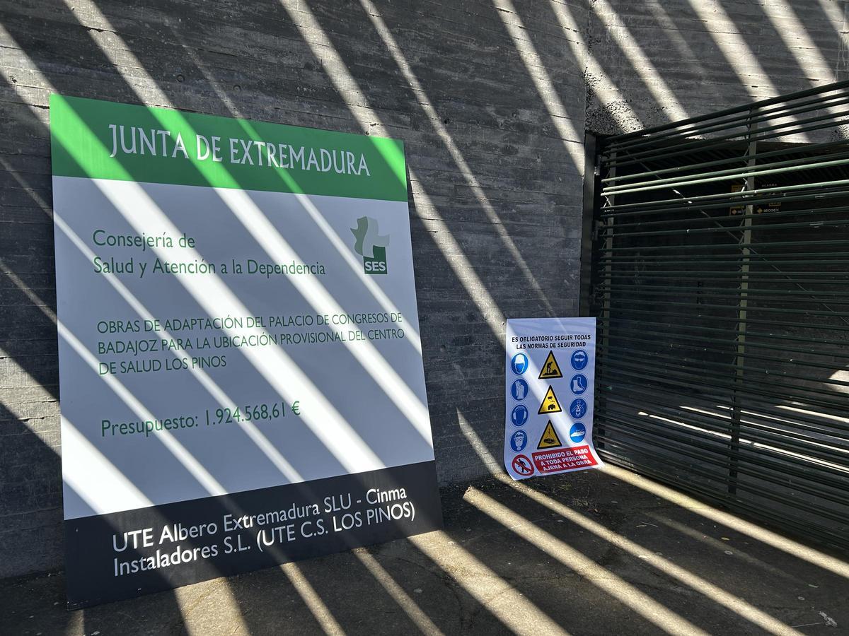 El cartel de la obra.