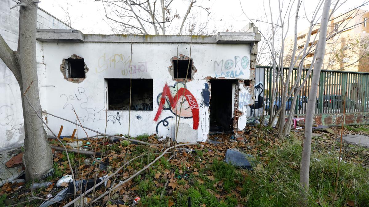 El lamentable estado de los antiguos terrenos de Aceralia en El Picarral