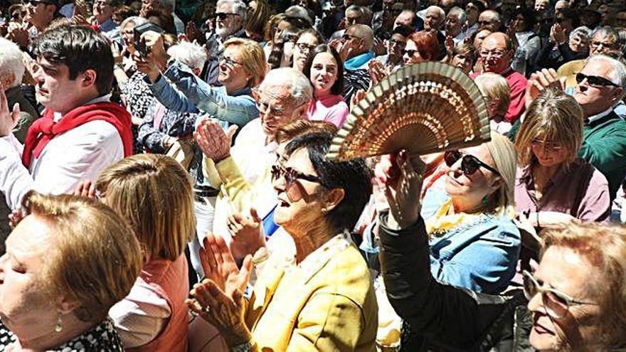 Militantes del PP, ayer en la romería del partido en O Pino.