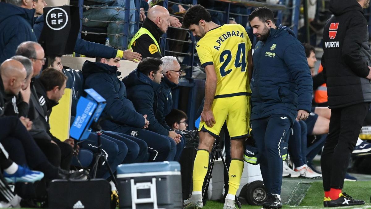 Pedraza se lesionó en el Villarreal-Celta (en la imagen), reapareció el sábado ante Las Palmas y ahora ha vuelto a lesionarse.