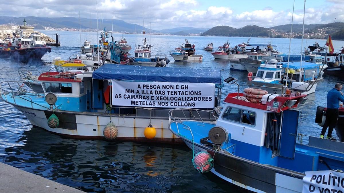 Un momento de la protesta en el mar