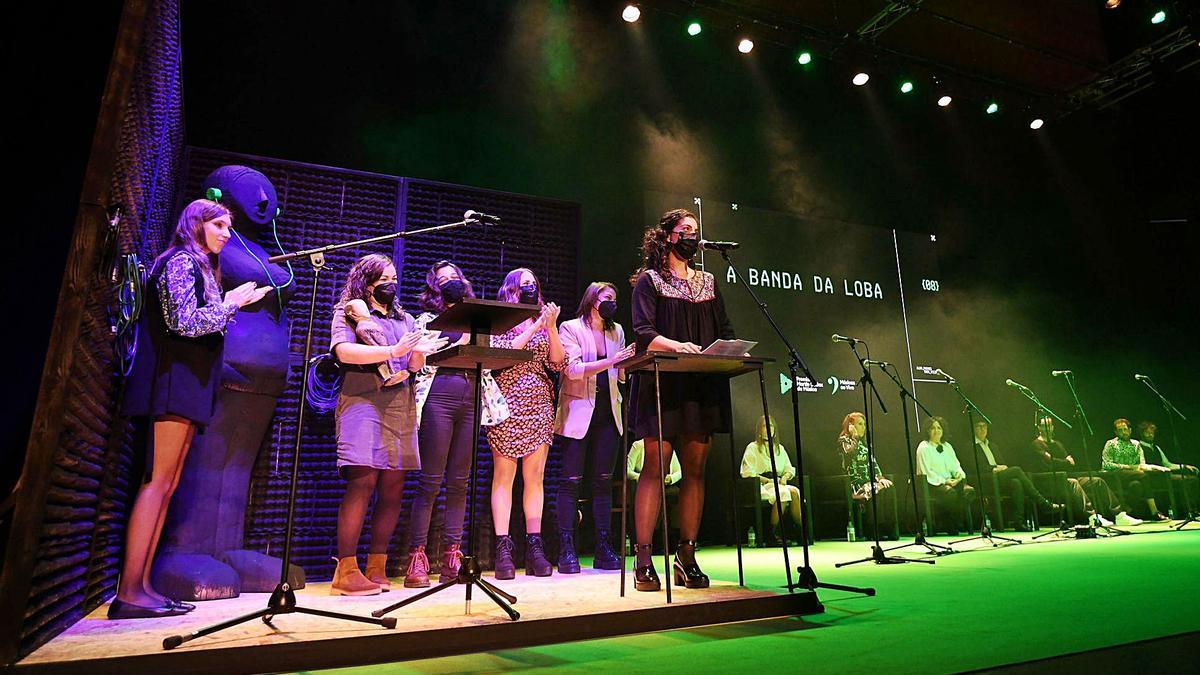 Los participantes en la gala de los VIII Premios Martín Códax celebrada en el Pazo de la Cultura de Pontevedra.   | // GUSTAVO SANTOS