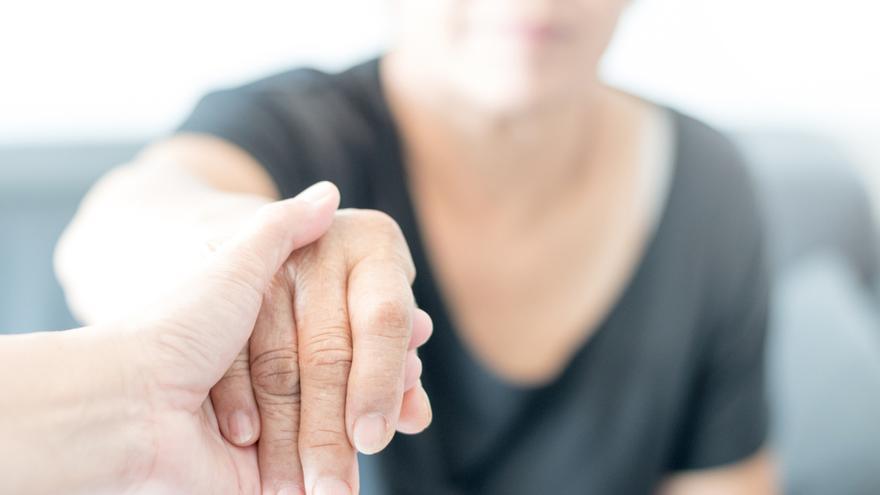 Una mujer con alzheimer