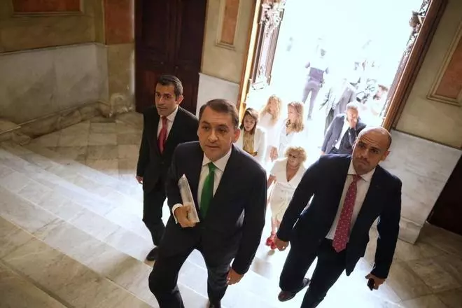 Negociaciones de pactos en los ayuntamientos de Tenerife, sábado 15 de junio