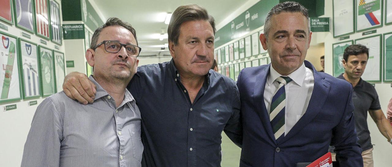 José Sepulcre, junto a Ramón y Diego García, el día de la despedida como directivos de estos dos últimos