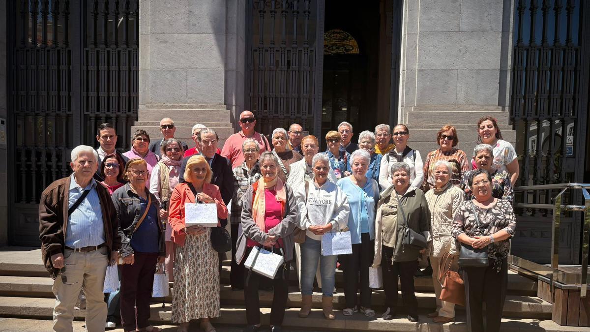 Un grupo de mayores que participó en la Semana de la Administración Abierta