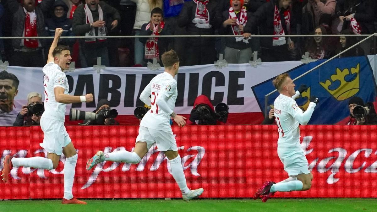 Swiderski marcó el gol de la victoria de Polonia
