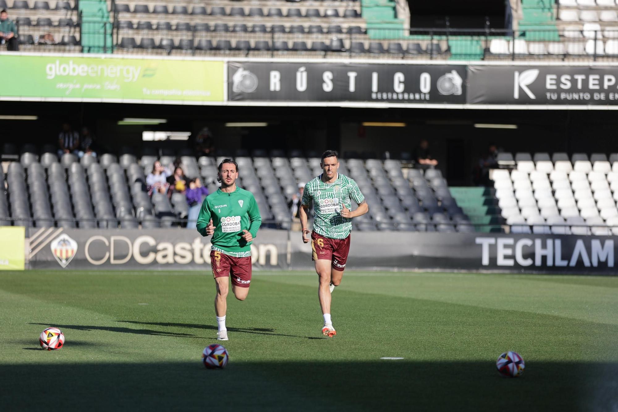 Castellón-Córdoba CF: las imágenes de la afición blanquiverde en Castalia