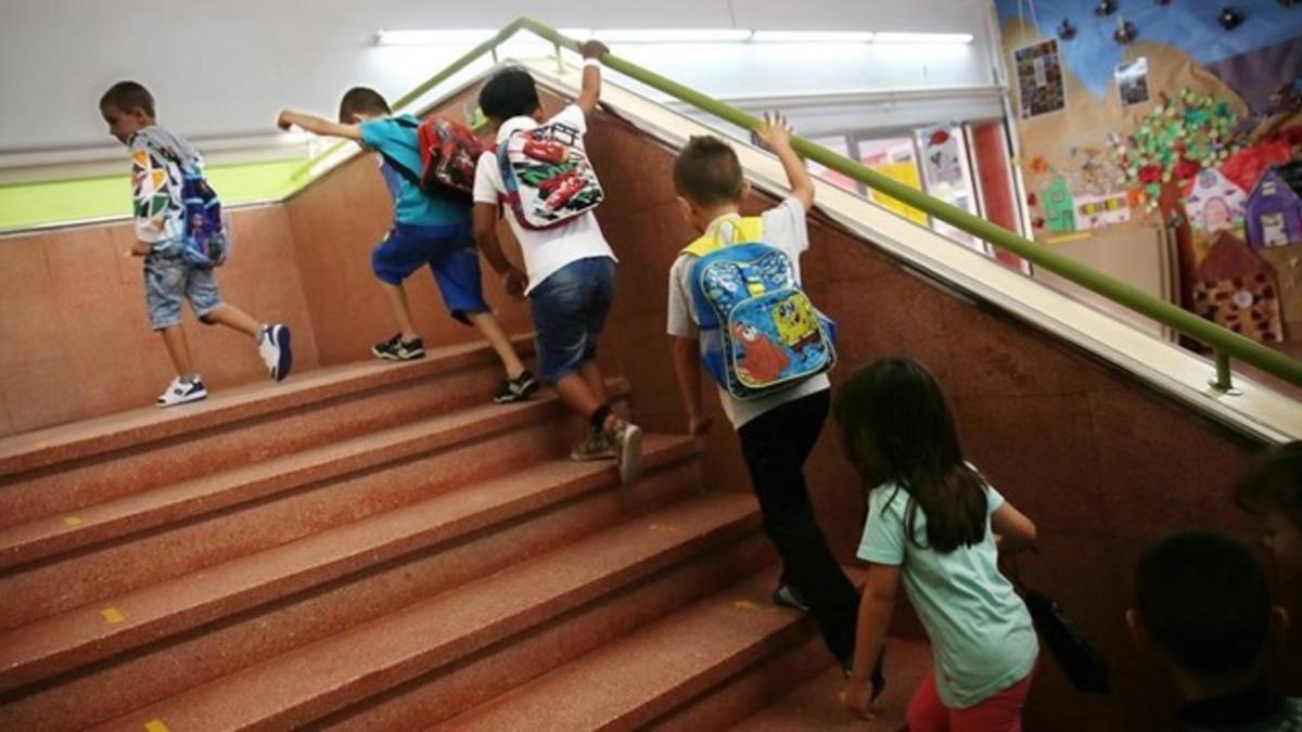 Historia de una escalera  Teatro escolar para infantil, primaria y  sedundaria