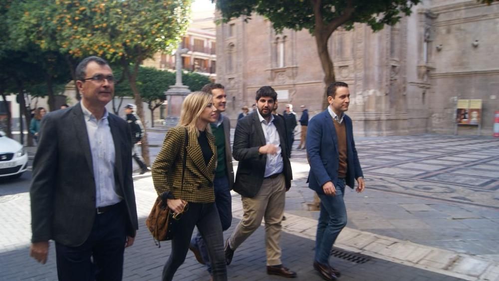 Casado apadrina las candidaturas de Ballesta y López Miras