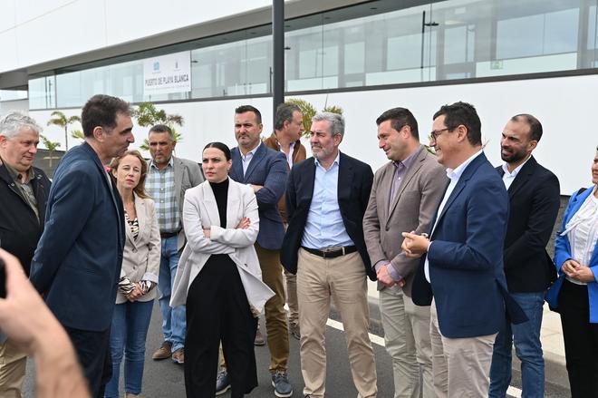 Fernando Clavijo visita la nueva terminal del Puerto de Playa Blanca