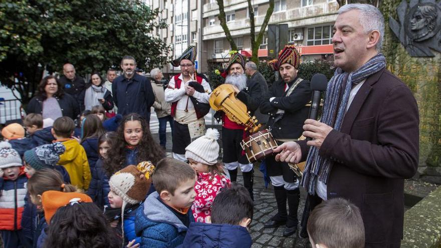 Homenaxe a Rosalía en Compostela.   | // XUNTA