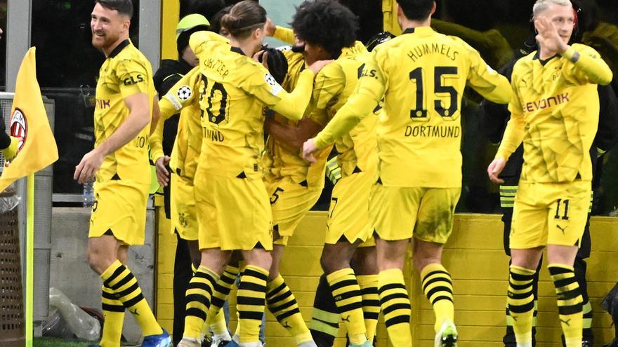 Resumen, goles y highlights del Milan 1 - 3 Borussia Dortmund de la Jornada 5 de la Fase de Grupos de la Champions League