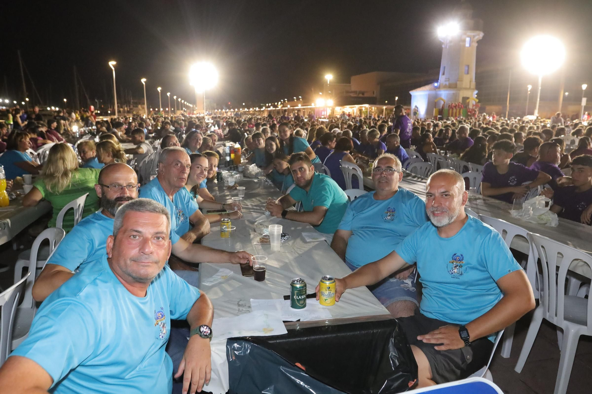Sopar de pa i porta en las fiestas de Sant Pere del Grau de Castelló