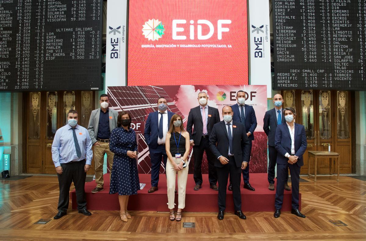 Los directivos de EiDF, ayer en la Bolsa de Madrid. // BME